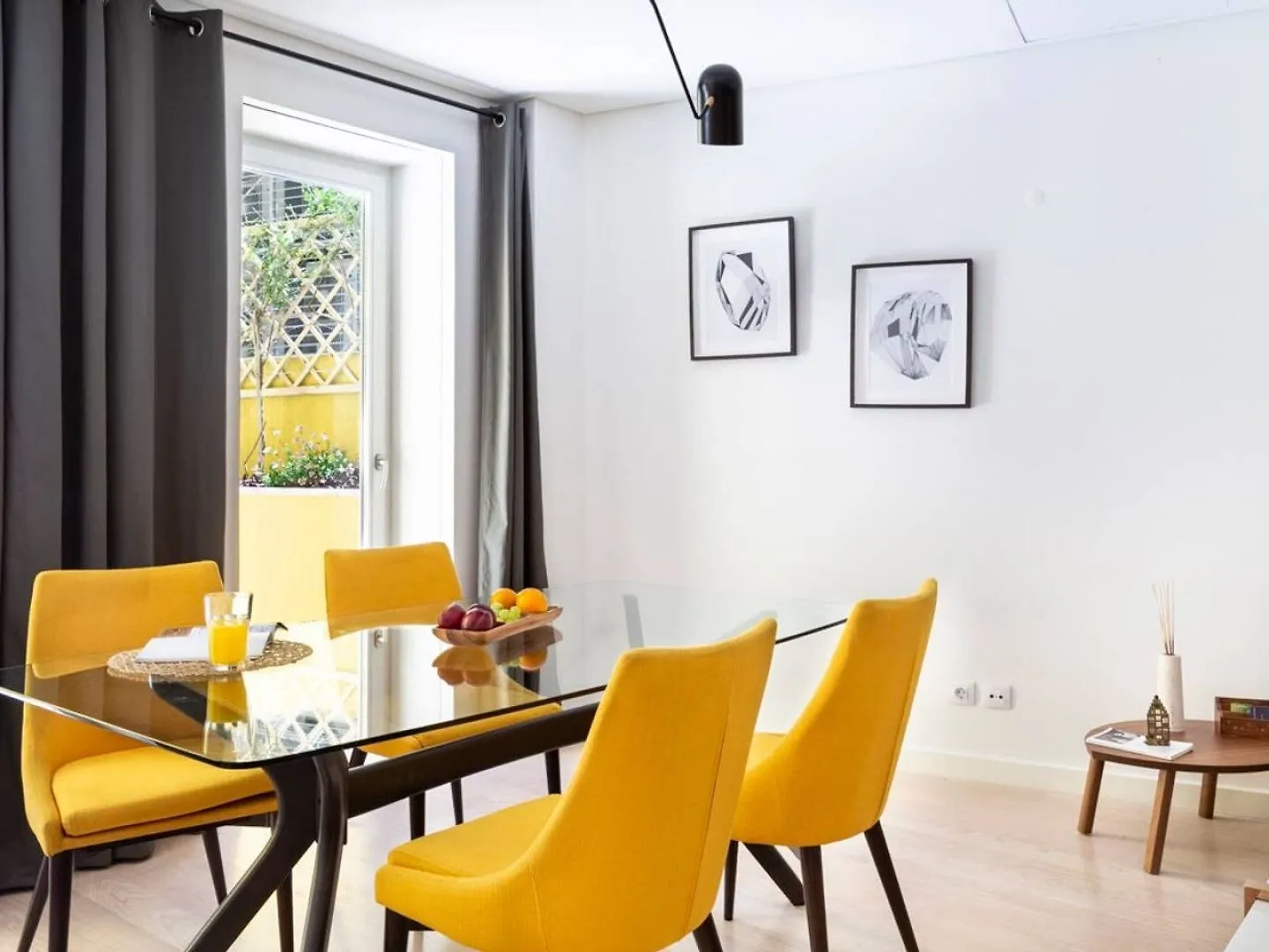 Lisboa Altido Bright And Elegant 1Br Home With Workspace And Huge Terrace In Pena, Close By Viewpoint 0*,